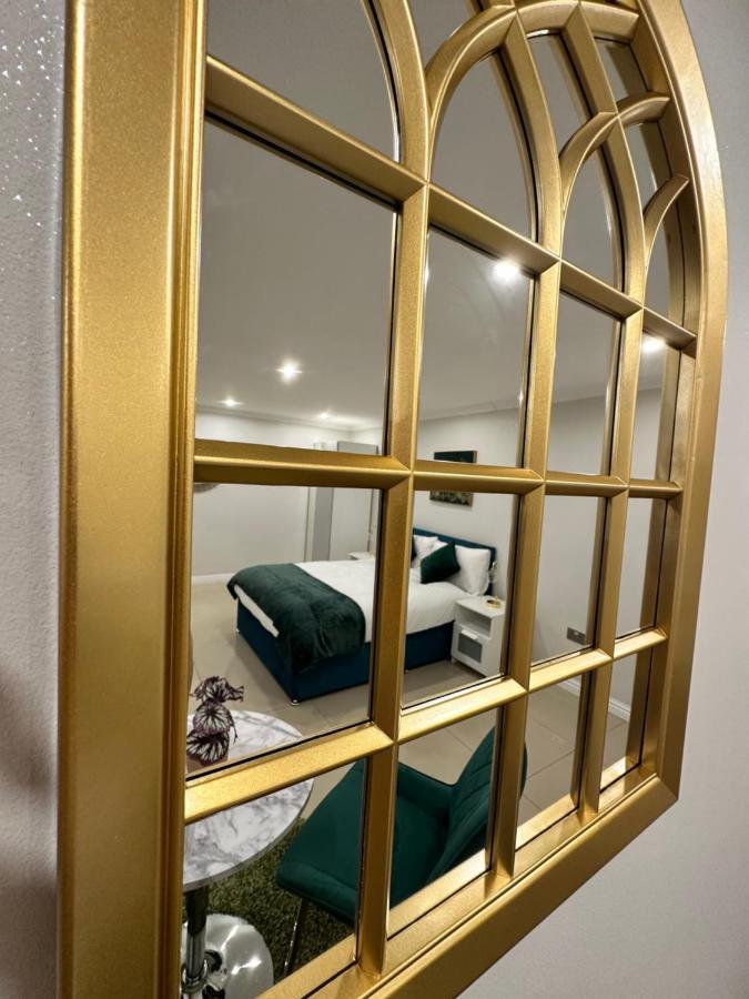 Luxury Studio Apartment Harrow on the Hill Buitenkant foto