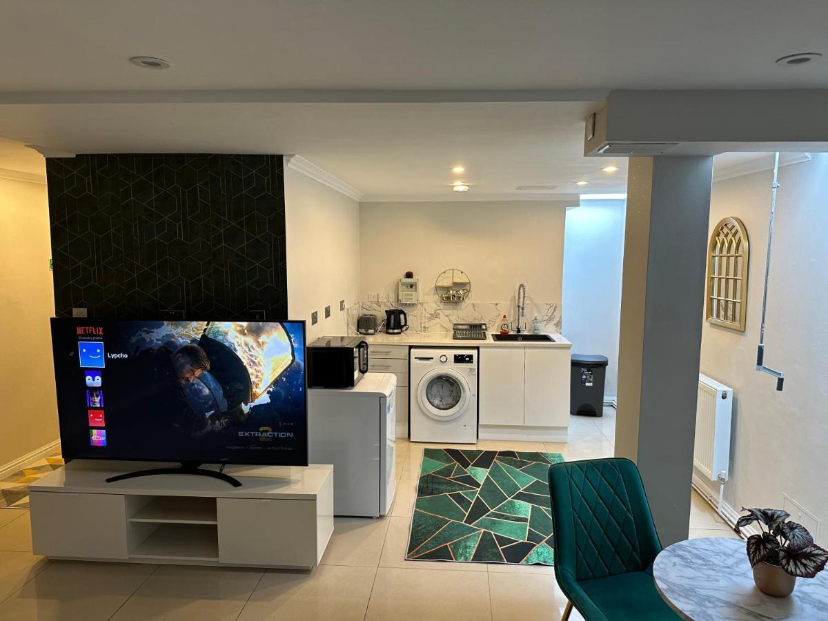 Luxury Studio Apartment Harrow on the Hill Buitenkant foto