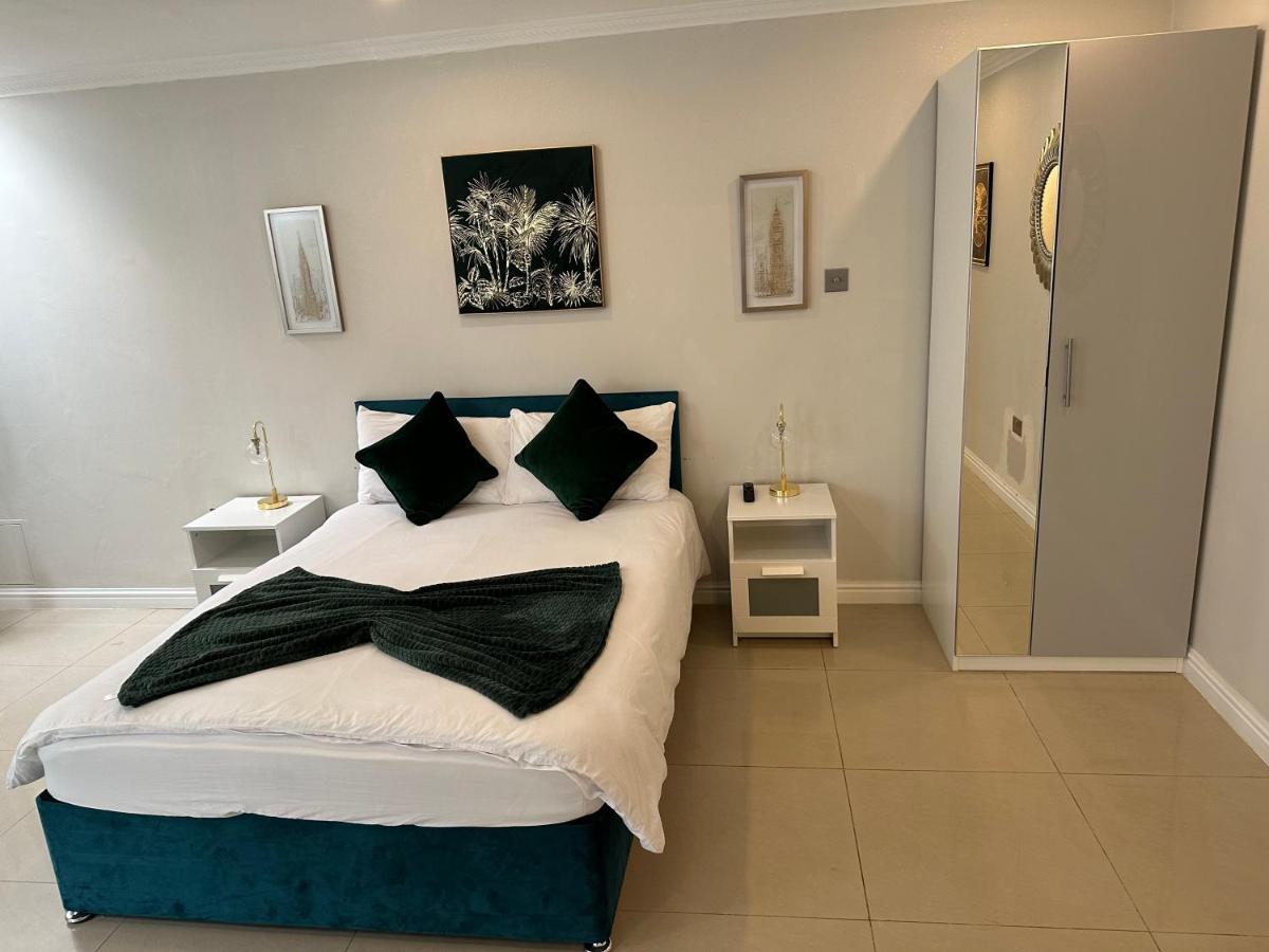 Luxury Studio Apartment Harrow on the Hill Buitenkant foto