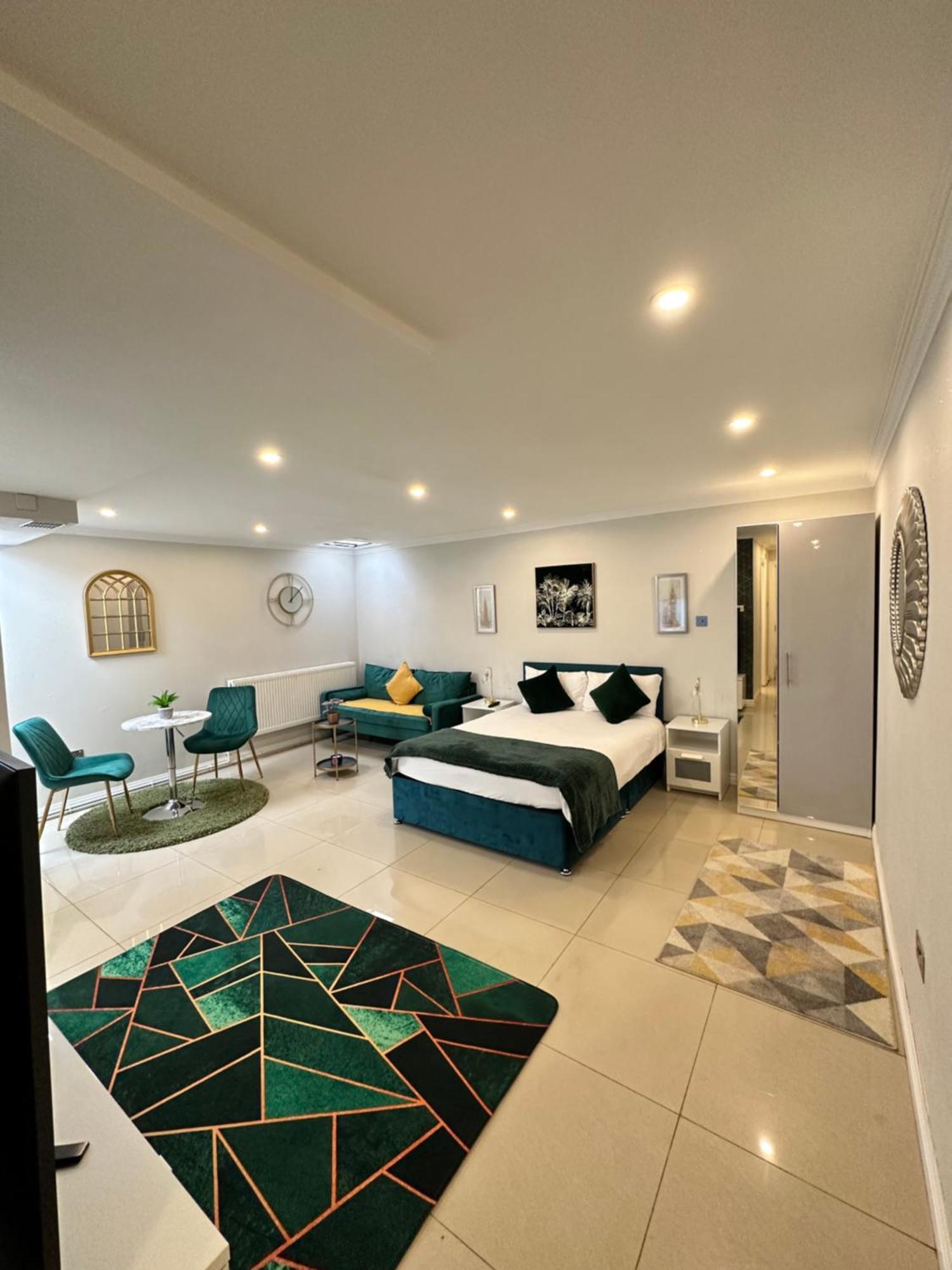 Luxury Studio Apartment Harrow on the Hill Buitenkant foto