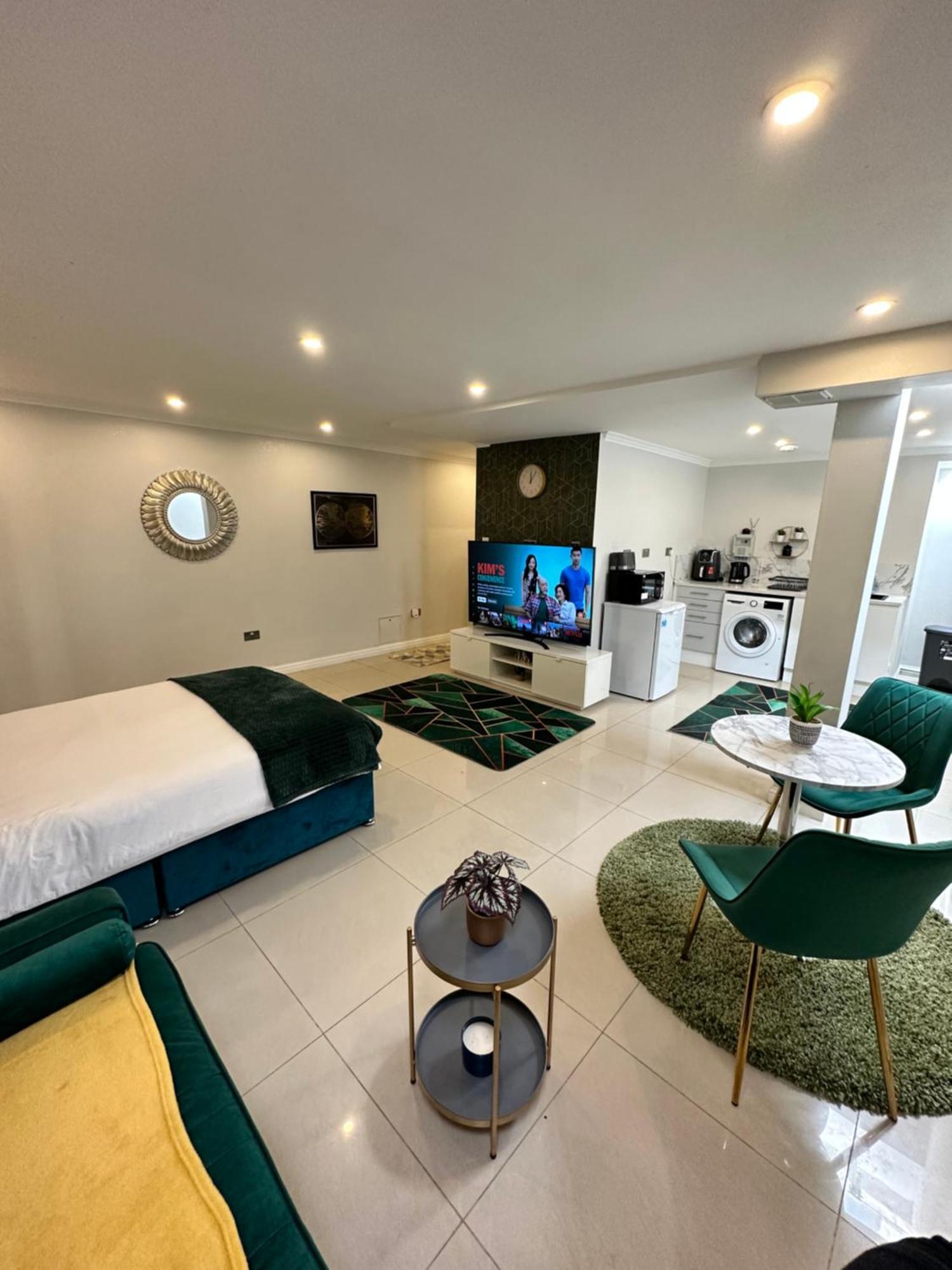 Luxury Studio Apartment Harrow on the Hill Buitenkant foto