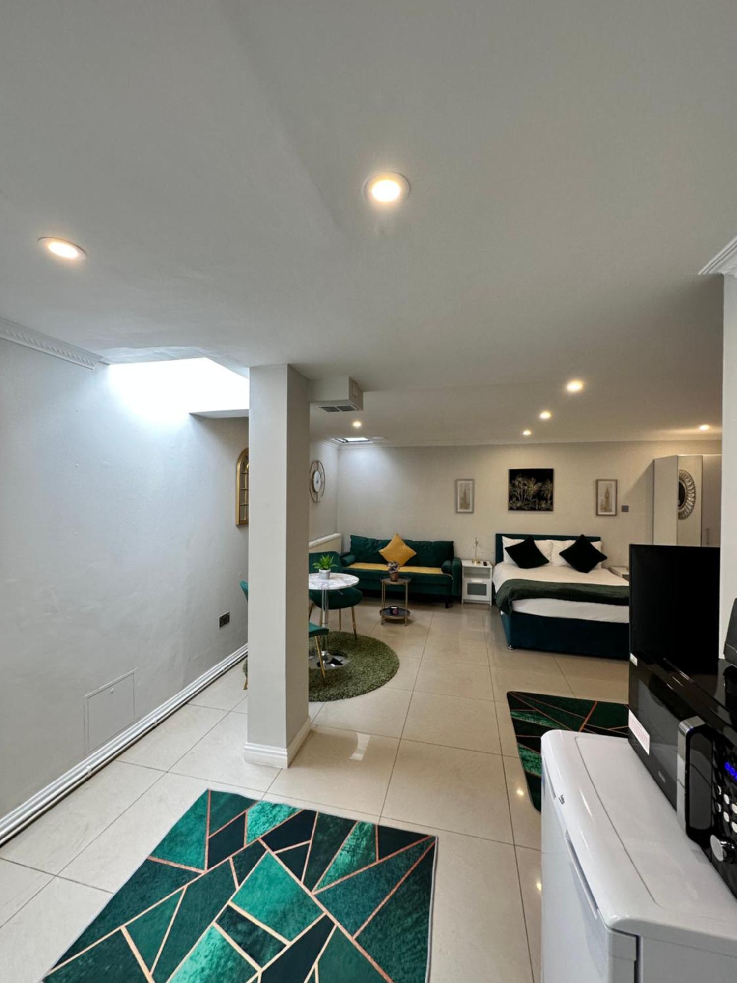 Luxury Studio Apartment Harrow on the Hill Buitenkant foto