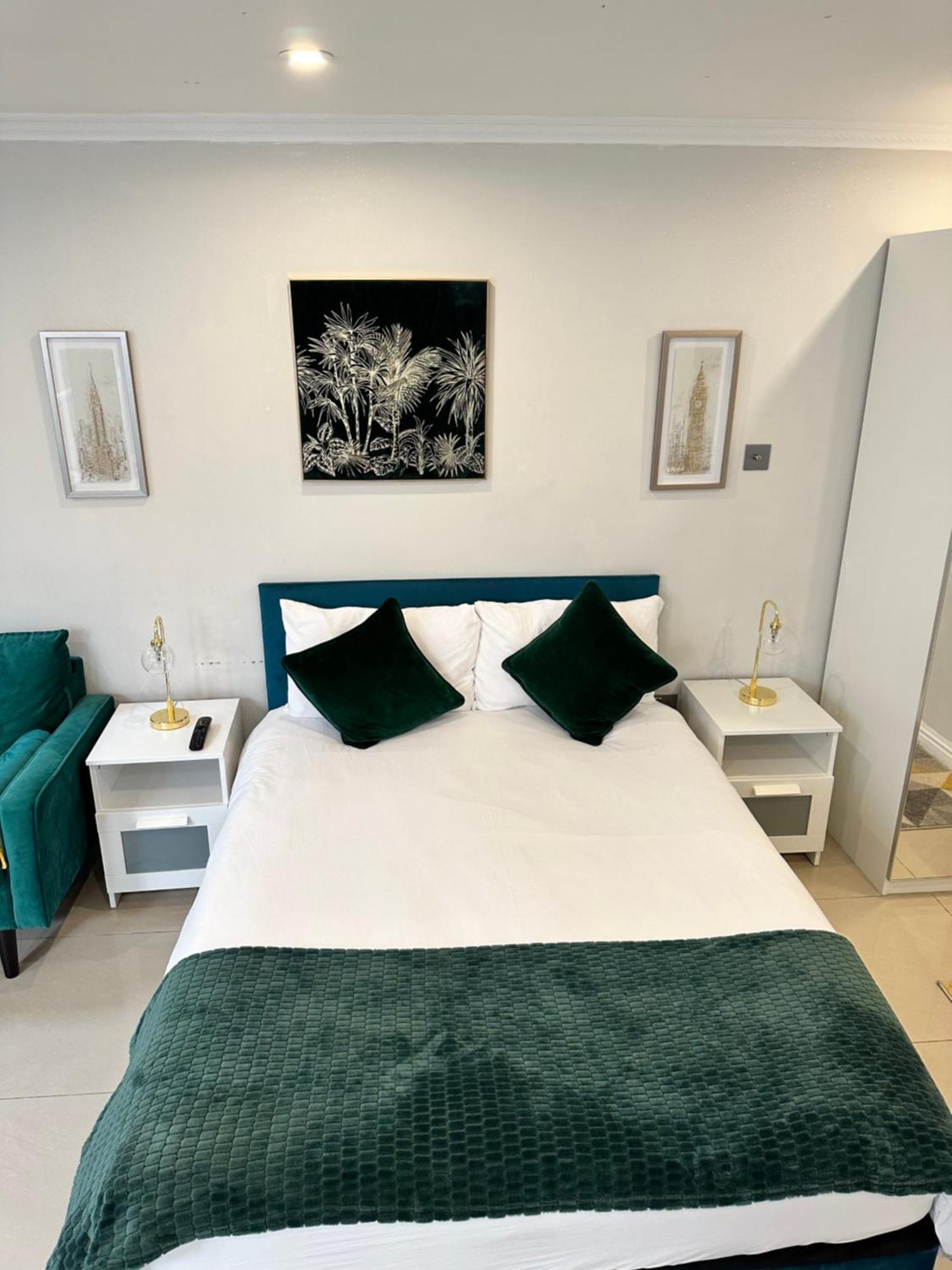 Luxury Studio Apartment Harrow on the Hill Buitenkant foto