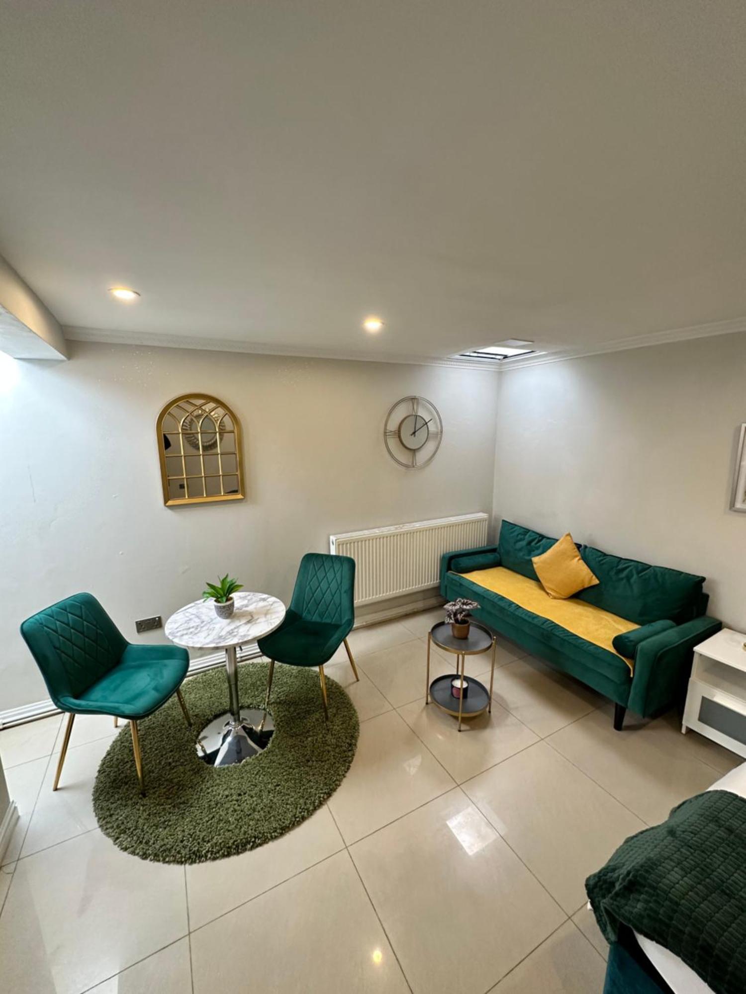 Luxury Studio Apartment Harrow on the Hill Buitenkant foto