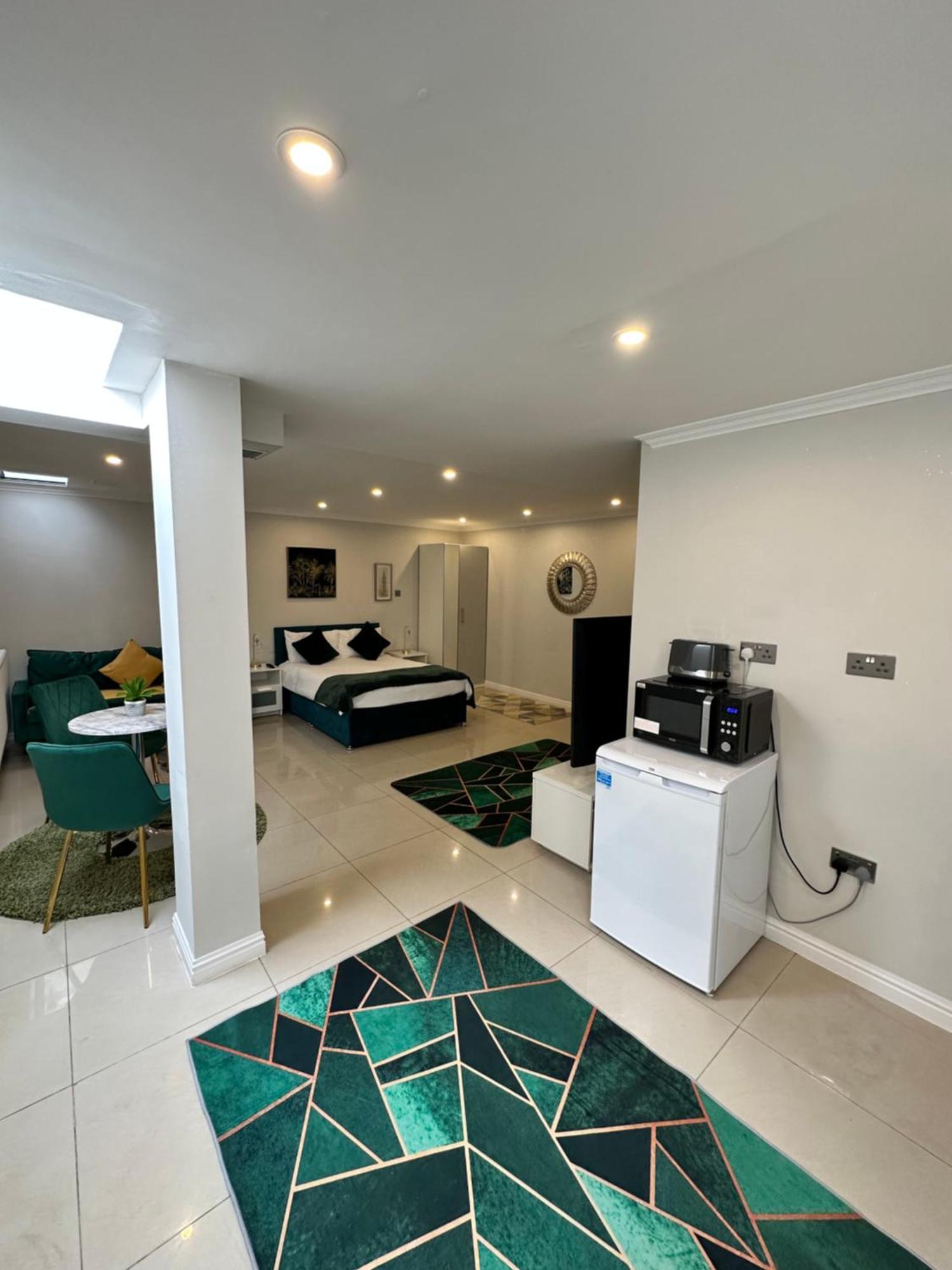 Luxury Studio Apartment Harrow on the Hill Buitenkant foto