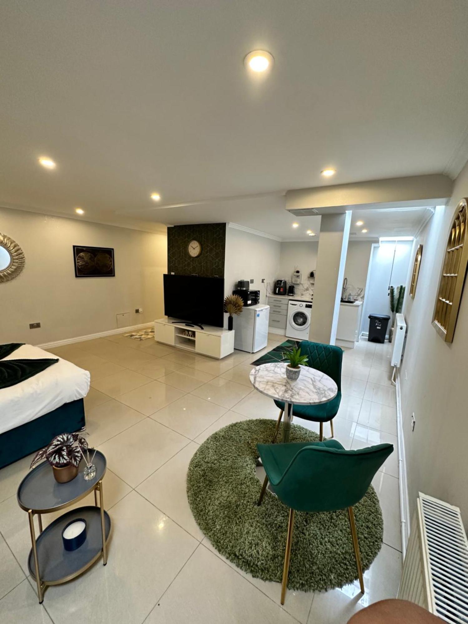Luxury Studio Apartment Harrow on the Hill Buitenkant foto