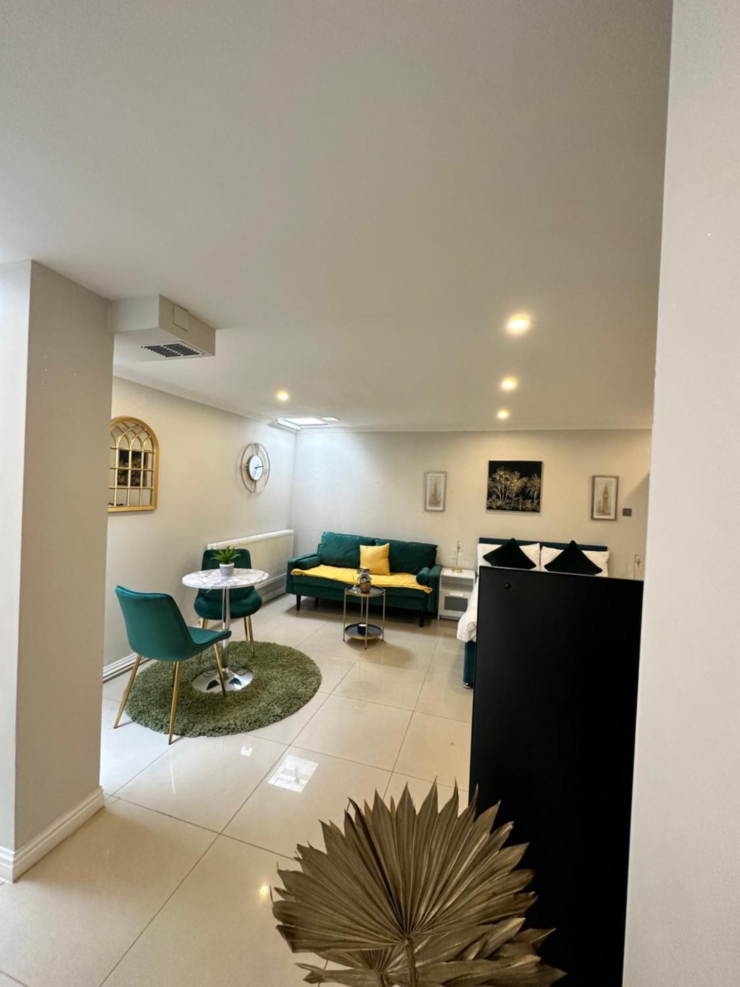 Luxury Studio Apartment Harrow on the Hill Buitenkant foto