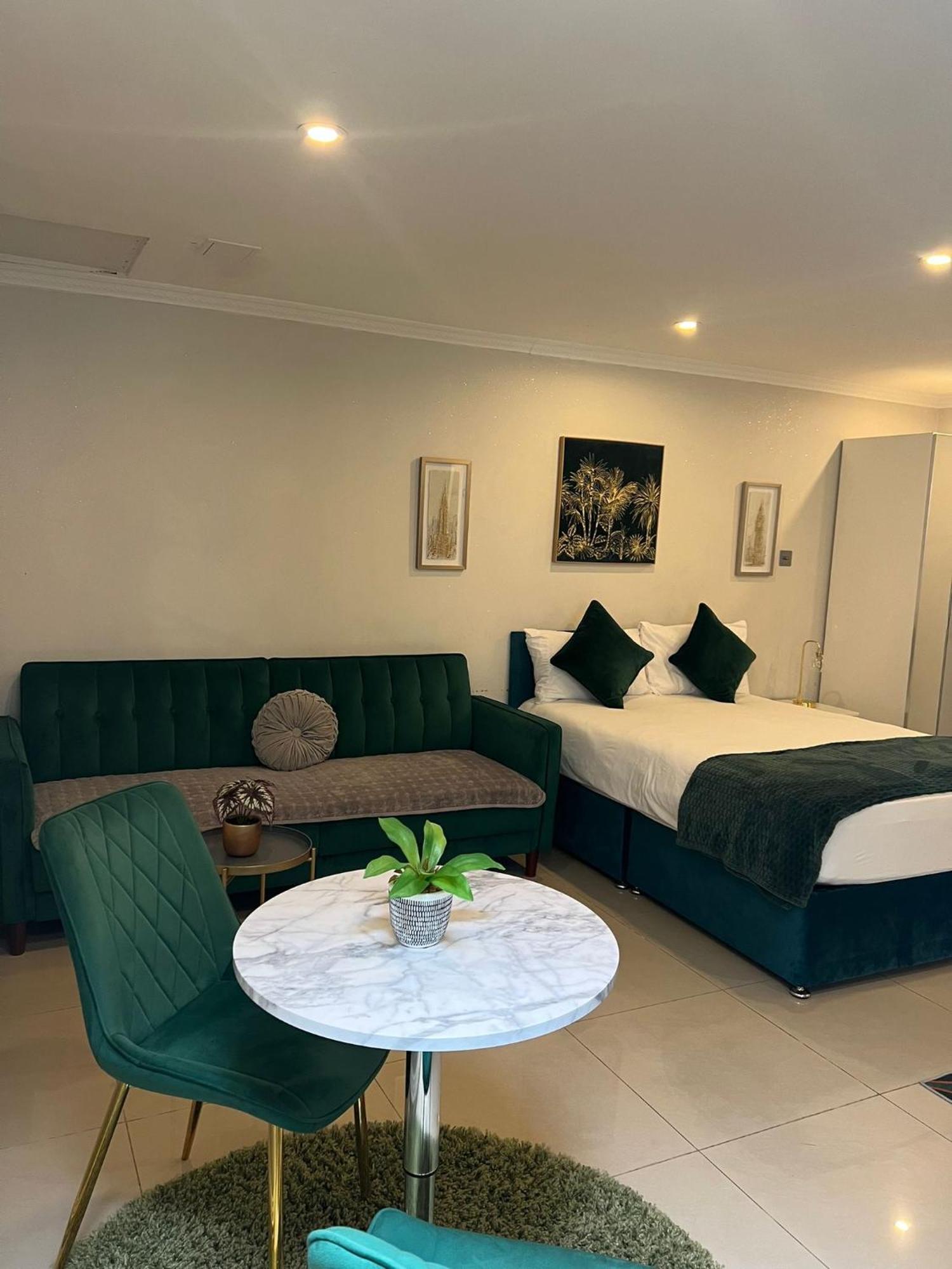 Luxury Studio Apartment Harrow on the Hill Buitenkant foto