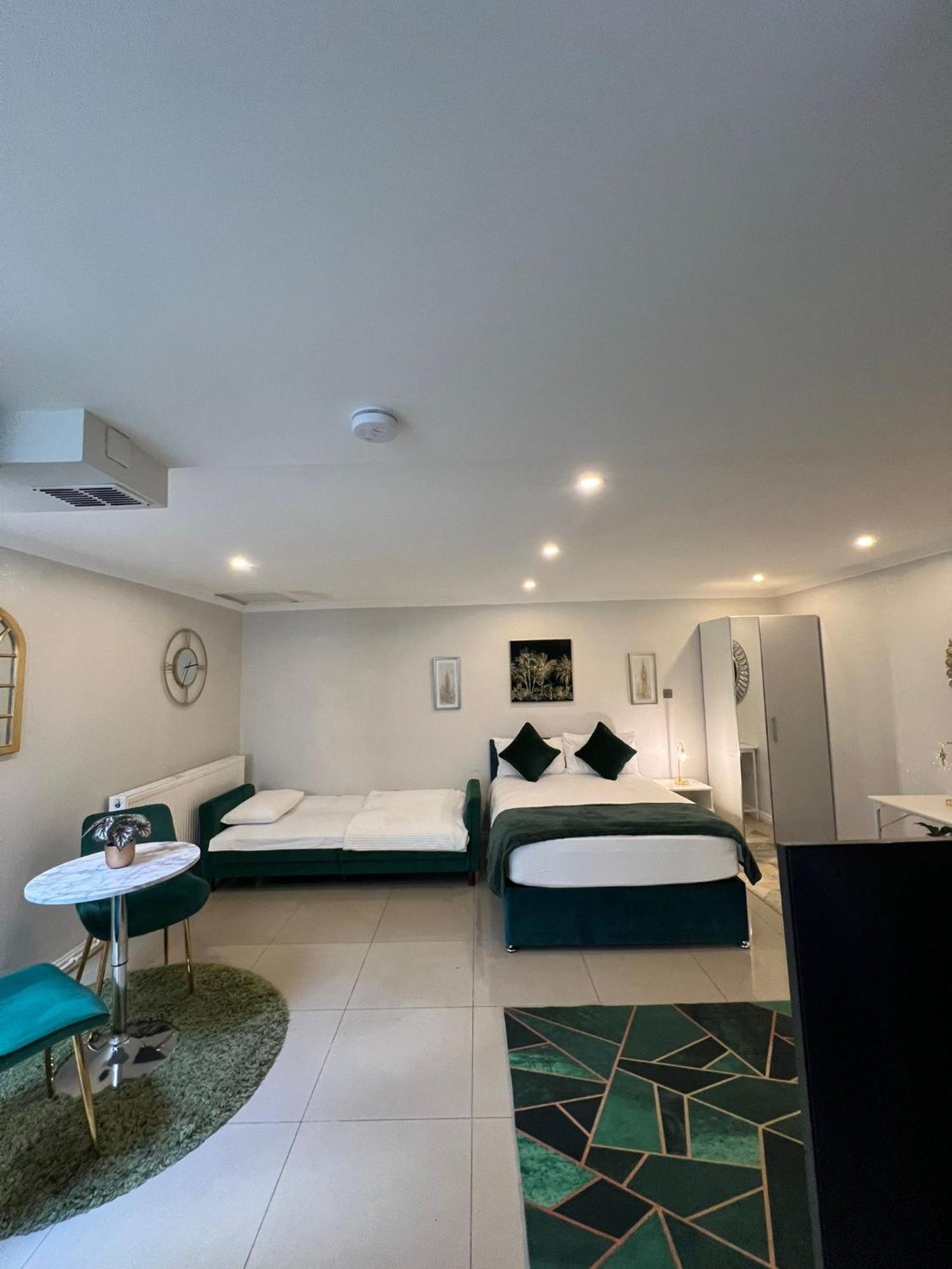 Luxury Studio Apartment Harrow on the Hill Buitenkant foto