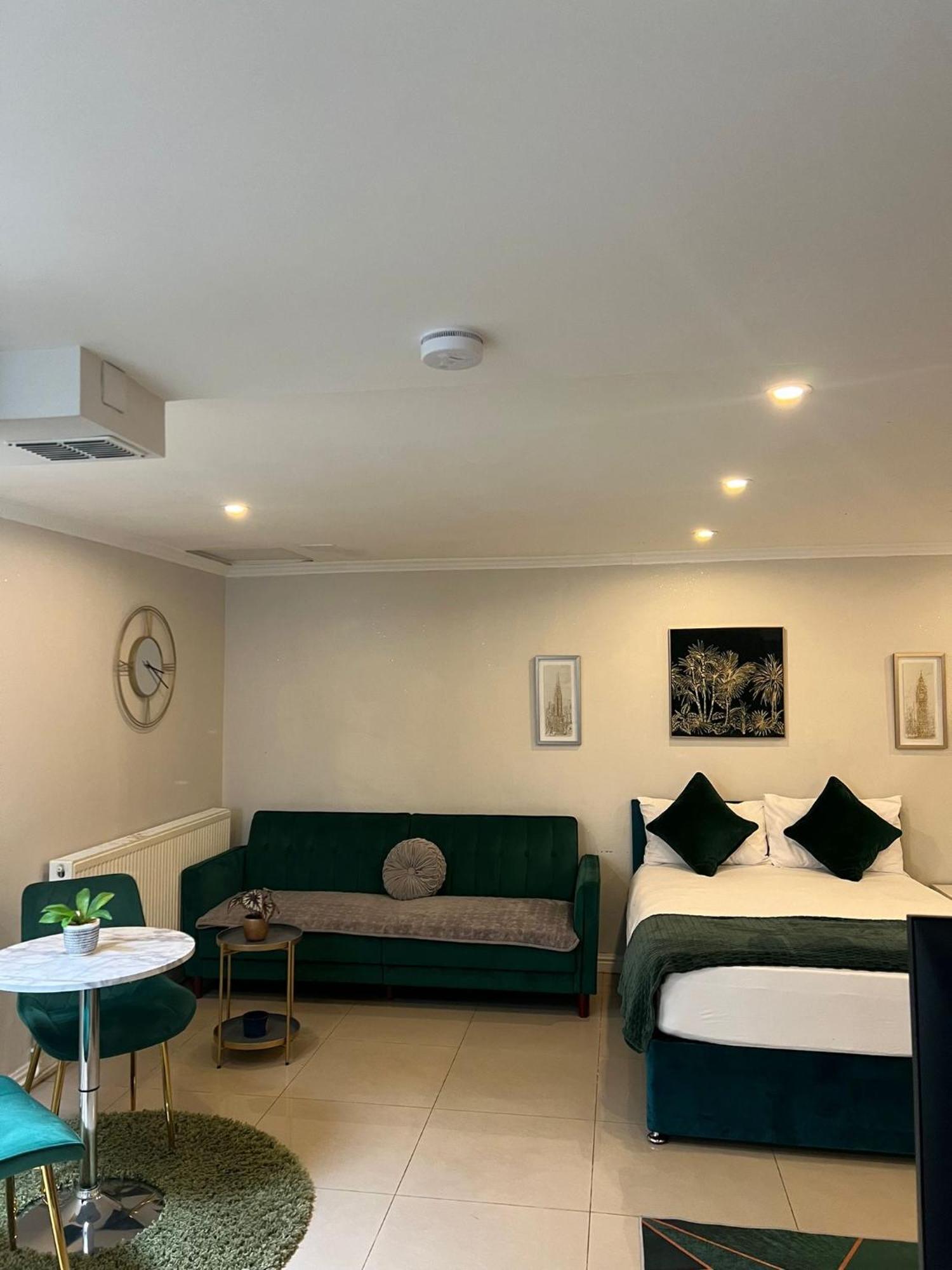 Luxury Studio Apartment Harrow on the Hill Buitenkant foto